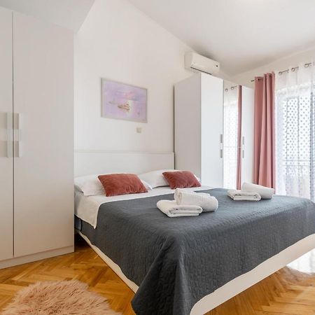 מאקרסקה Apartment Iva With Sea View מראה חיצוני תמונה
