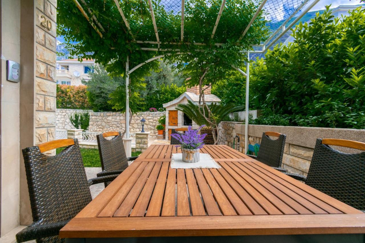 מאקרסקה Apartment Iva With Sea View מראה חיצוני תמונה