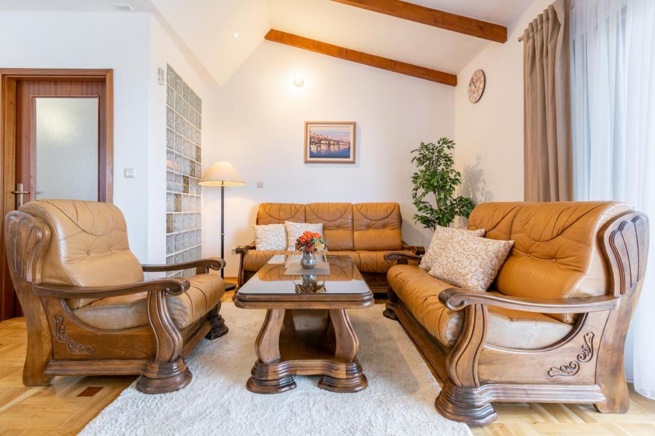מאקרסקה Apartment Iva With Sea View מראה חיצוני תמונה