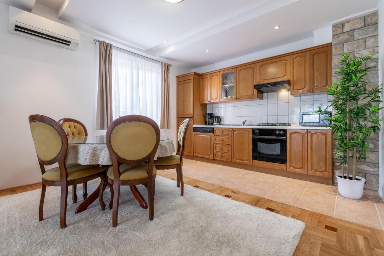 מאקרסקה Apartment Iva With Sea View מראה חיצוני תמונה